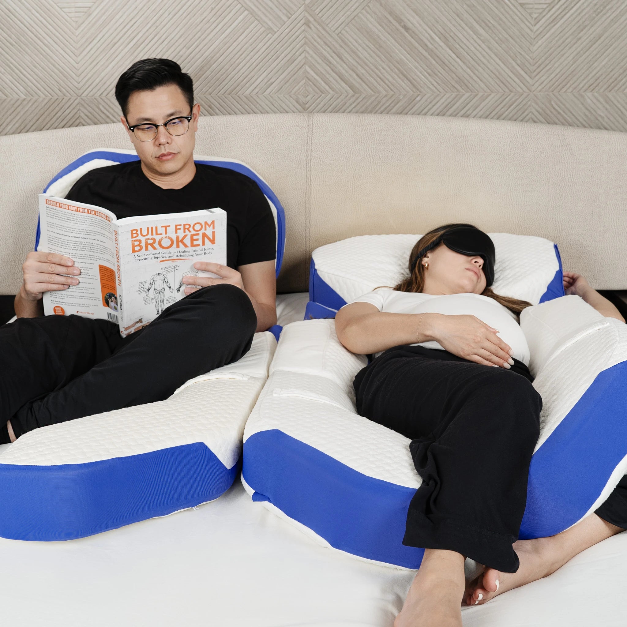 One Modular Pillow system on a standard bed