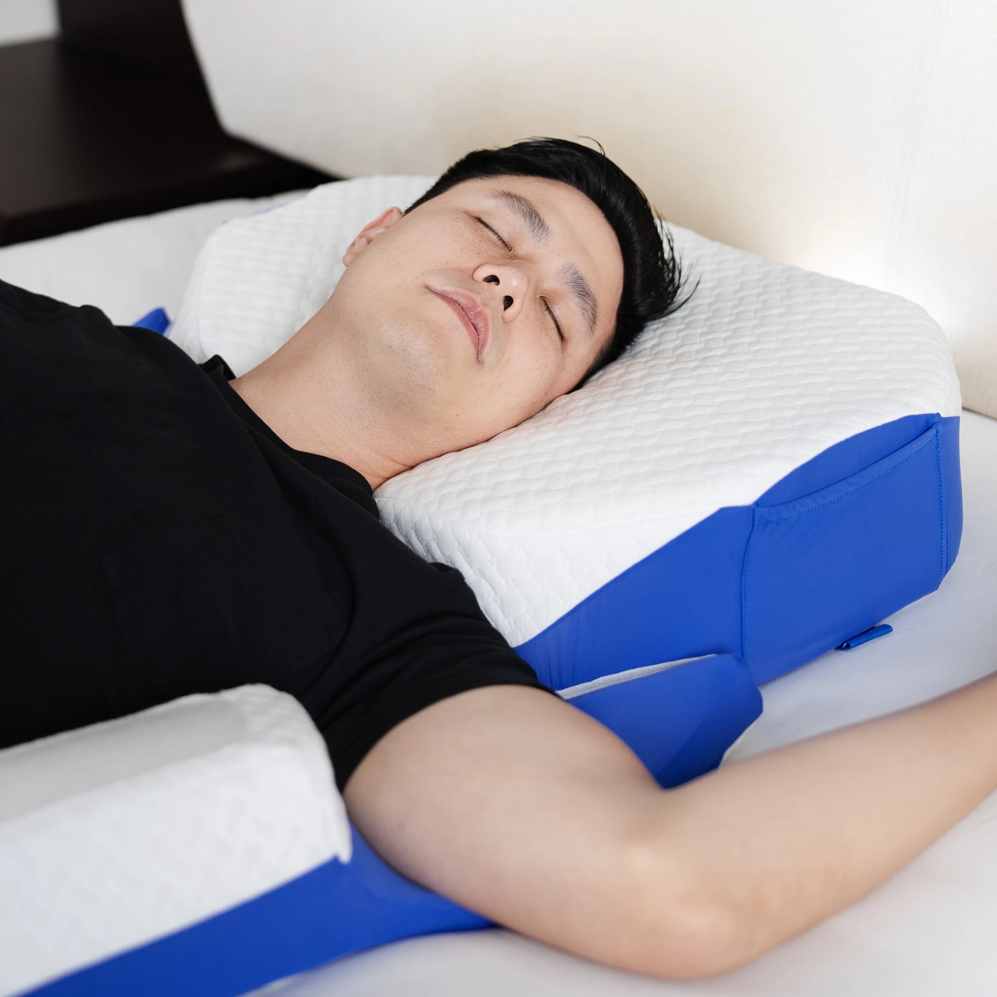 Modular Pillow configured to offload the shoulder with the arm cradled