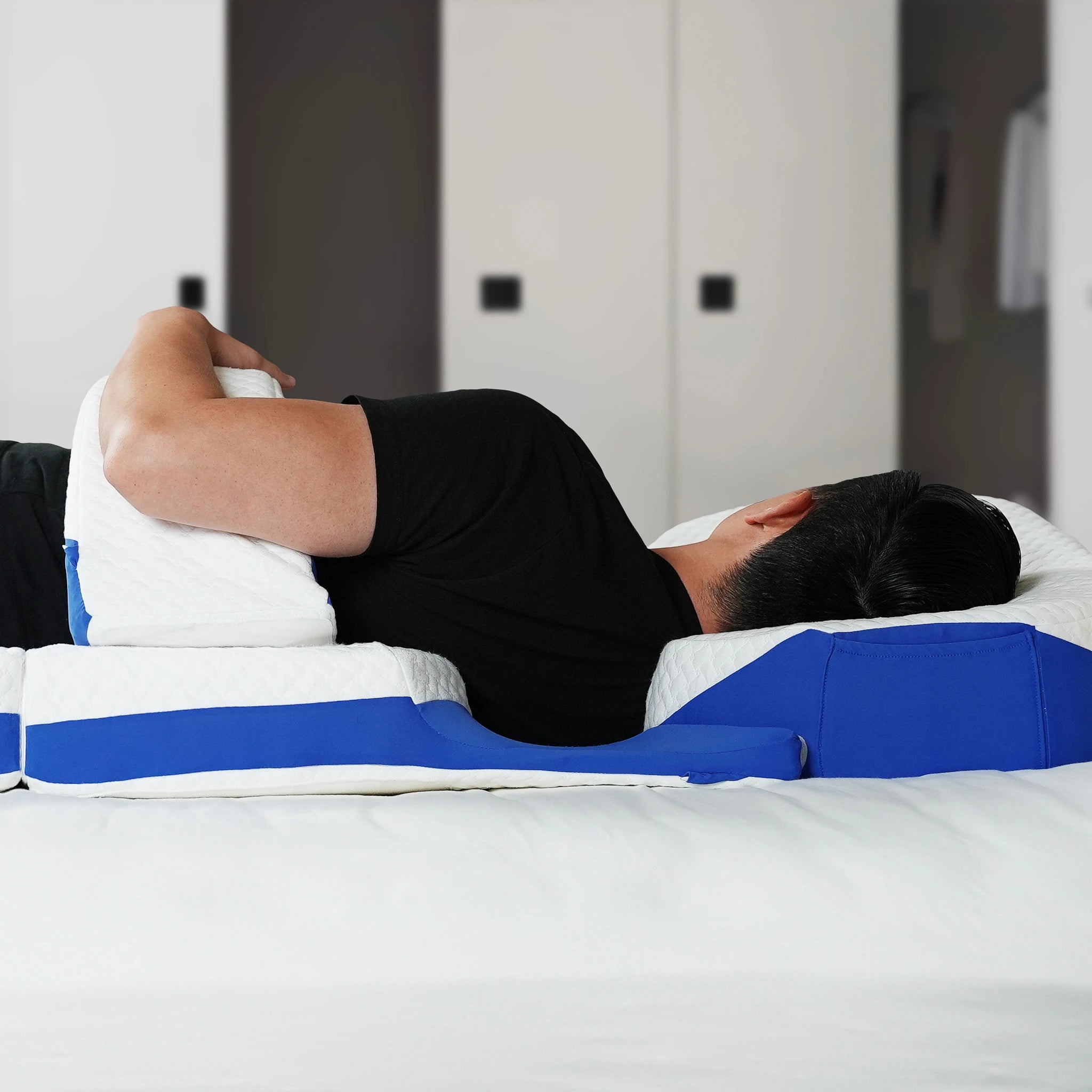 Neutral spine and neck alignment held through the night